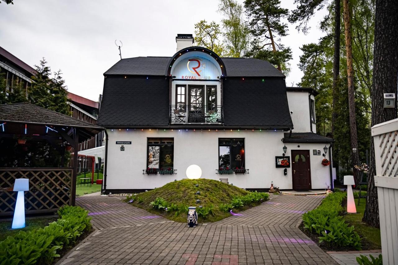 Villa Royal Club 13 ยูร์มาลา ภายนอก รูปภาพ