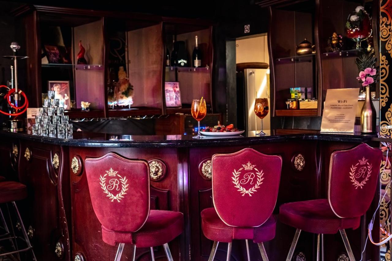 Villa Royal Club 13 ยูร์มาลา ภายนอก รูปภาพ
