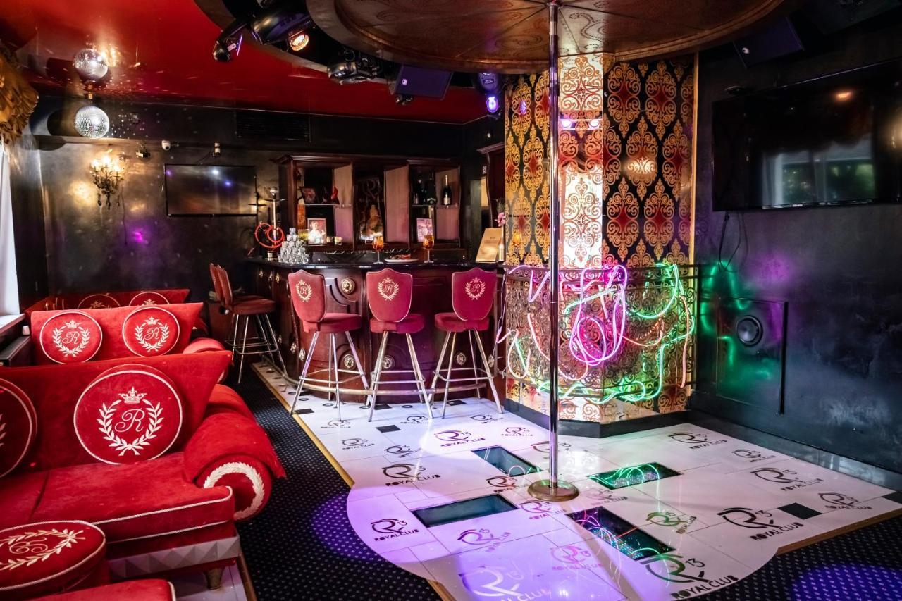 Villa Royal Club 13 ยูร์มาลา ภายนอก รูปภาพ